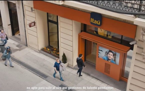 ITAÚ